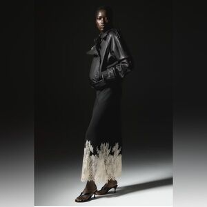 NWT H&M Lace-Trimmed Satin Skirt.Black With Cream Lace Hem Medium